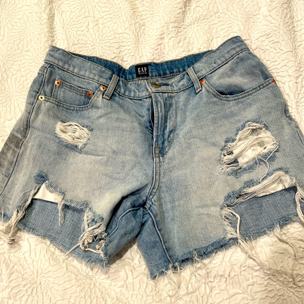 Gap ripped jean shorts 28 petite